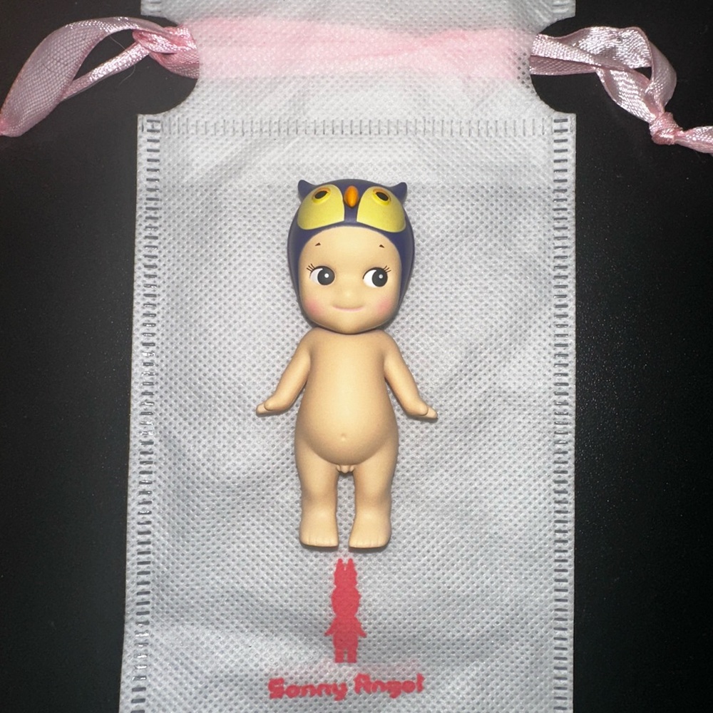 100% authentic Sonny Angel (owl). Brand new with original box